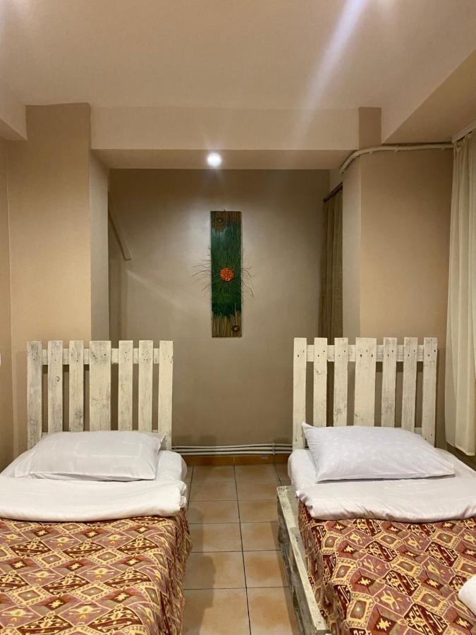 Mini Hostel N.Tigranyan 5 Γιερεβάν Εξωτερικό φωτογραφία